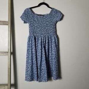 SUNSATIONS BLUE WITH WHITE FLOWER DRESS SIZE LARGE